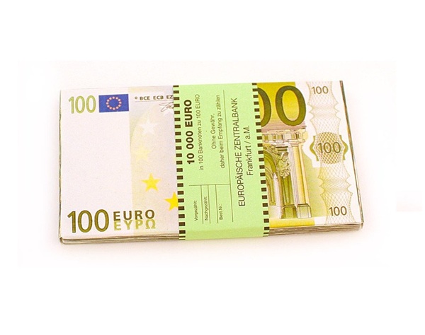 100E bankovka z belgickej mliečnej čokolády